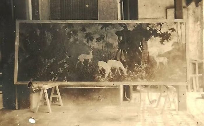 Xưởng sơn mài Phạm Hậu ở làng Đông Ngạc, khoảng thập niên 1930 - 1940.