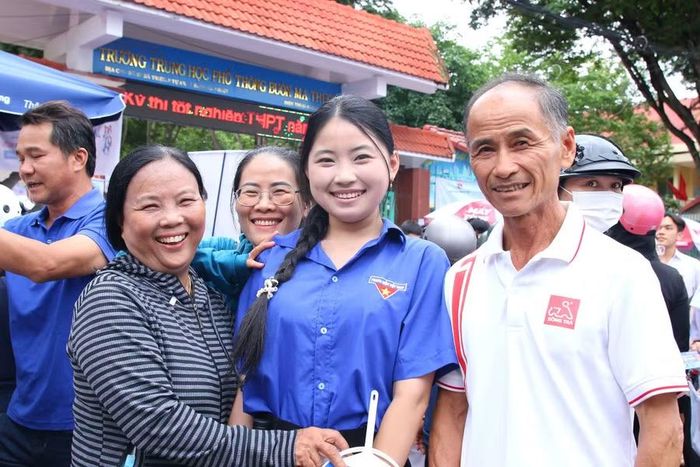 Gia đình luôn là chỗ dựa cho các thí sinh Đắk Lắk. (Ảnh: TH)