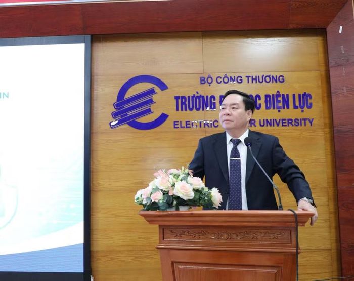NGƯT PGS.TS Vũ Đình Ngọ phát biểu.
