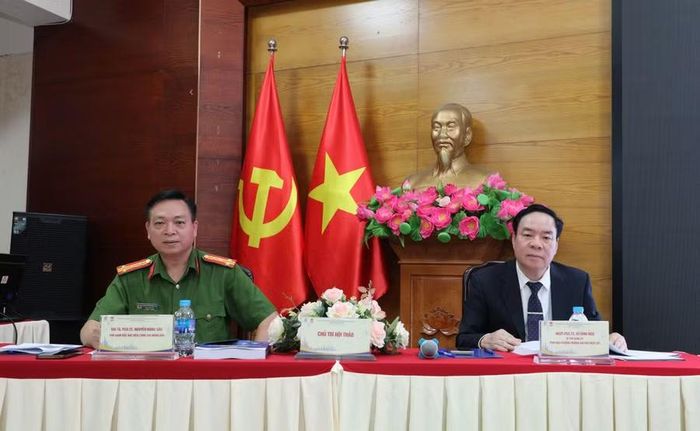 NGƯT PGS.TS Vũ Đình Ngọ và Đại tá PGS.TS Nguyễn Đăng Sáu chủ trì hội thảo