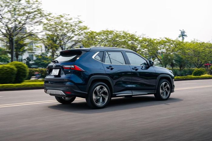 Yaris Cross là mẫu xe bán chạy nhất thị trường xe xăng dầu, lọt top 10 xe bán chạy nhất thị trường tháng 5.