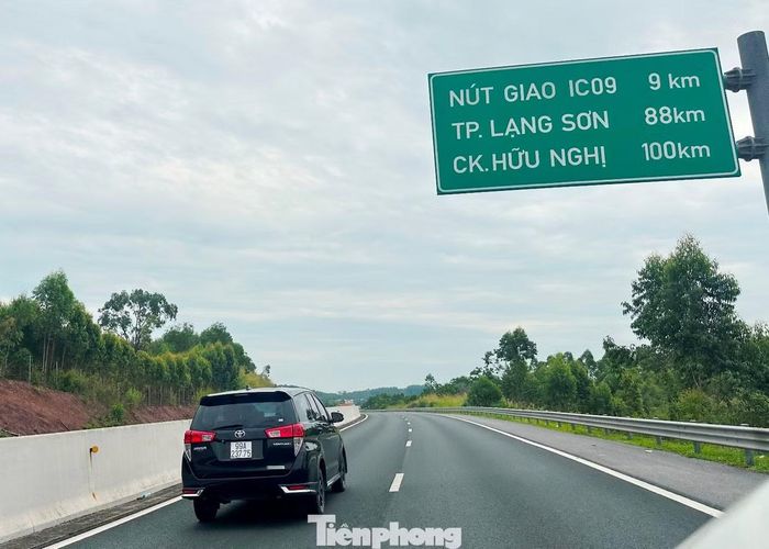 Một nguyên nhân khác cũng được cơ quan chức năng trong đó có Bộ Xây dựng chỉ ra, công tác dự báo lưu lượng khi thực hiện dự án chưa sát, chưa thực tế, dẫn tới thâm hụt doanh thu; cùng với đó việc không thu phí tại QL1 đoạn dự án kết hợp cải tạo, nâng cấp (km24+900) đã làm ảnh hưởng đến phương án tài chính của dự án.