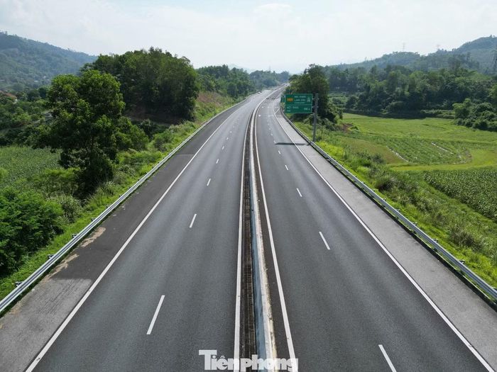 UBND tỉnh Lạng Sơn - cơ quan quản lý nhà nước tại dự án cho biết, lưu lượng xe qua lại thấp, dẫn đến một số thời điểm doanh thu không đạt so với phương án tài chính, việc này dẫn đến doanh nghiệp dự án gặp khó khăn trong việc trả lãi, gốc vay ngân hàng.