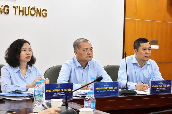 Theo lãnh đạo Cục Xuất nhập khẩu, nhập siêu đang tạo áp lực không nhỏ đối với tăng trưởng kinh tế. Ảnh: BCT.