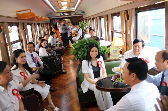 Giảm 10% giá vé tàu Hà Nội - Hải Phòng trong mùa du lịch hè.