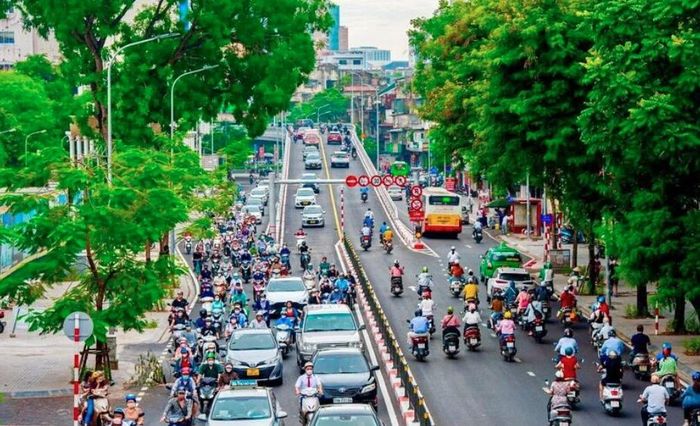 Hà Nội đề xuất hỗ trợ tối đa 20 triệu đồng cho hộ nghèo đổi xe máy xăng sang xe điện. Ảnh minh họa