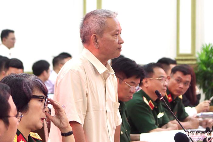 Ông Nguyễn Xuân Thắng trình bày các thông tin thu thập được trong suốt gần 10 năm tại hội thảo xác minh, kết luận thông tin về liệt sĩ, mộ liệt sĩ khu vực nghĩa địa Chí Hòa - Chợ Quán diễn ra mới đây. Ảnh: Phước Sáng