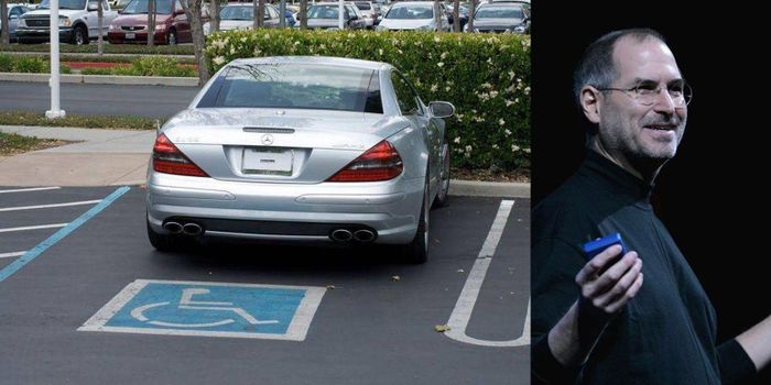 Trong phần lớn thời gian cuối đời, chiếc xe xuất hiện cùng Steve Jobs thường xuyên nhất là Mercedes-Benz SL55 AMG màu bạc. Ảnh: Theo Teknofilo