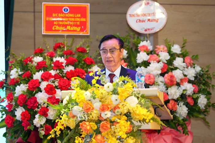 PGS.TS Phạm Bá Nhất, Chủ tịch Hội KHHGĐ Việt Nam khóa VI phát biểu tại Đại hội
