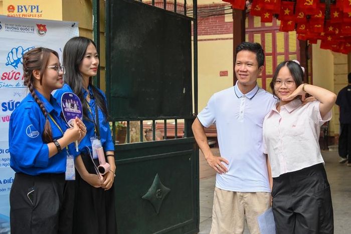 Nhiều thí sinh tự tin với bài làm và kỳ vọng kết quả tốt.