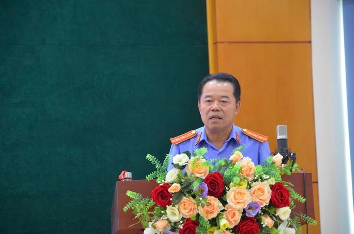 Đồng chí Đinh Quốc Hùng, Viện trưởng VKSND khu vực 3, tỉnh Quảng Ninh phát biểu khai mạc Hội nghị.