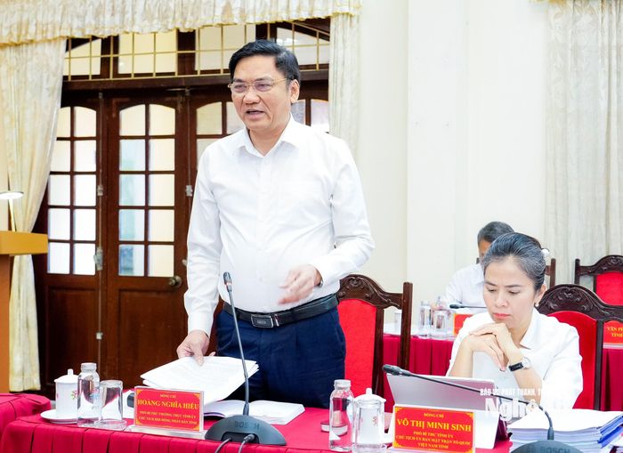 Đồng chí Hoàng Nghĩa Hiếu - Phó Bí thư Thường trực Tỉnh ủy, Chủ tịch HĐND tỉnh phát biểu. Ảnh: Phạm Bằng