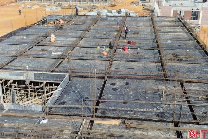 Các dự án đầu tư công được đẩy nhanh tiến độ, tạo lực kéo cho tăng trưởng kinh tế.