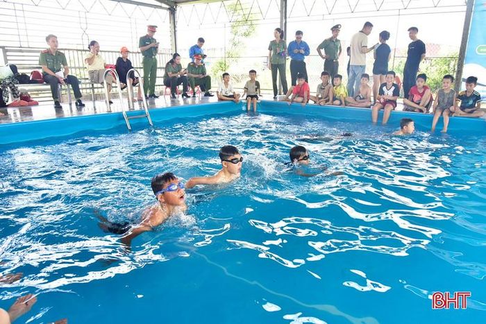 Kết thúc lớp học, 100% học sinh biết bơi thành thạo và nắm vững kỹ năng phòng tránh đuối nước, kỹ năng tự cứu, xử lý các tình huống nguy hiểm khi gặp sự cố dưới nước.