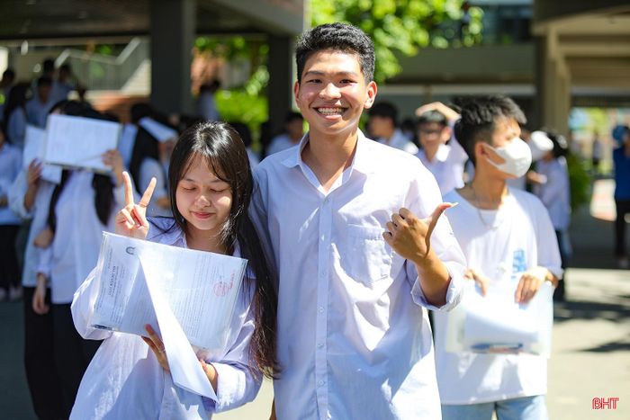 Vượt qua Kỳ thi tốt nghiệp THPT năm 2026 với tất cả nỗ lực là dấu mốc đáng nhớ, đánh dấu sự trưởng thành của tuổi 18.