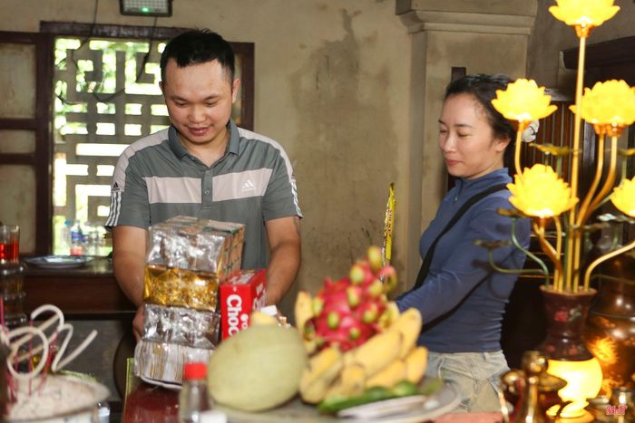 Công tác chuẩn bị cho các nghi lễ tế rước đã được Ban lễ nghi đền Lê Khôi tập trung chuẩn bị chu đáo.