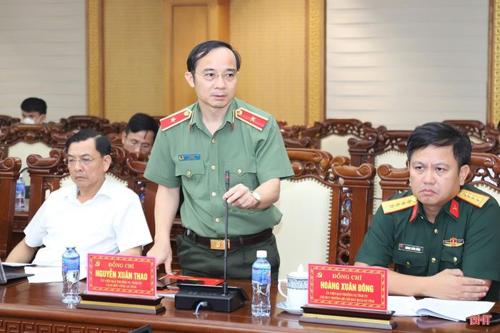 Thiếu tướng Nguyễn Xuân Thao - Giám đốc Công an tỉnh đề nghị tăng cường cơ chế phối hợp giữa các đơn vị trong quá trình triển khai nhiệm vụ .