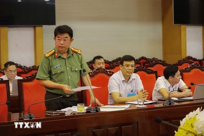 Công an tỉnh Sơn La, chủ đầu tư dự án, phát biểu tại cuộc họp. (Ảnh: Trọng Đạt/TTXVN)