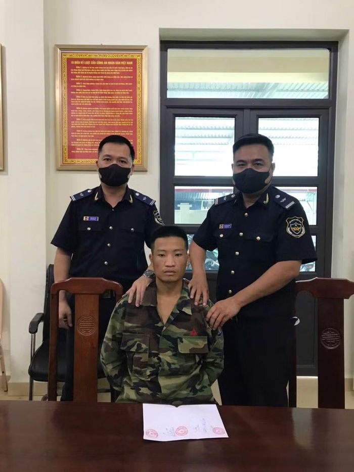 Và A Pó khai nhận số ma túy trên được mua về để sử dụng cá nhân. (Ảnh: HQ/Vietnam+)