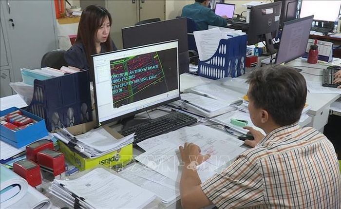 Bài toán hóc búa nhất của chính quyền hai cấp nằm ở “độ vênh” về trình độ chuyên môn sâu như đất đai, quy hoạch hoặc công nghệ thông tin.