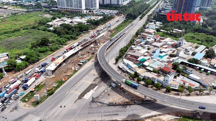 Nhiều nhánh cầu tại nút giao An Phú đã được thông xe góp phần giảm áp lực giao thông tại khu vực.
