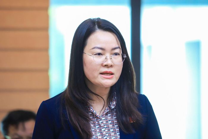 Đại biểu Phạm Thị Thanh Hương nêu ý kiến về kinh tế đêm tại Hà Nội.