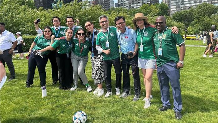 Cổ động viên Mexico ăn mừng sau khi đội tuyển nước này mở tỷ số trận khai mạc World Cup 2026. Ảnh: Thanh Tuấn/TTXVN