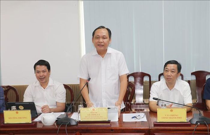Ông Lê Công Lý, Phó Chủ tịch Thường trực UBND thành phố Cần Thơ phát biểu tại buổi làm việc.