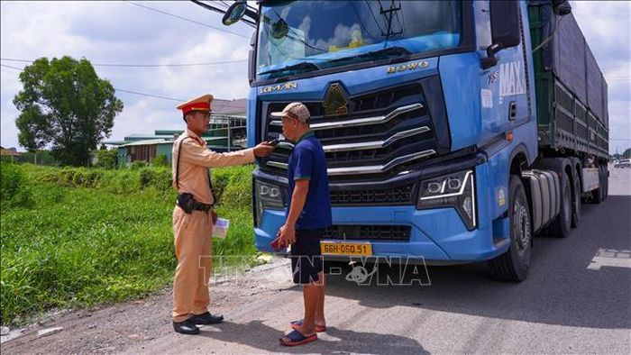 Đợt kiểm tra chuyên đề đối với lái xe đưa rước công nhân là một trong những giải pháp của Công an tỉnh Tây Ninh nhằm thực hiện mục tiêu xây dựng địa bàn không ma túy vào năm 2030.