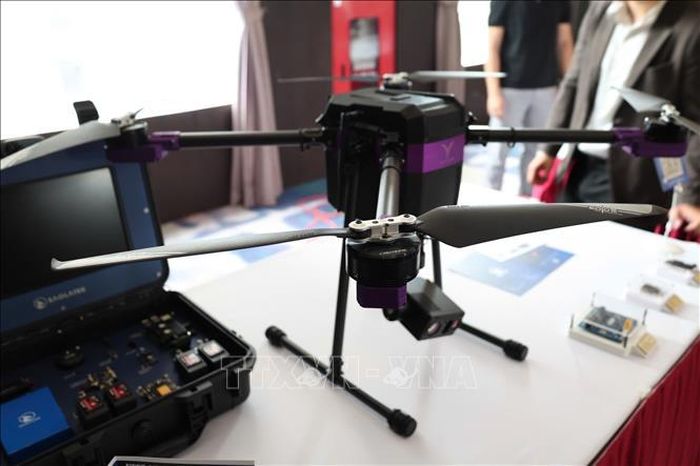 Không gian trưng bày thiết bị bay không người lái tại Hội thảo “Công nghệ UAV - Thúc đẩy phát triển kinh tế tầm thấp tại thành phố Đà Nẵng”.