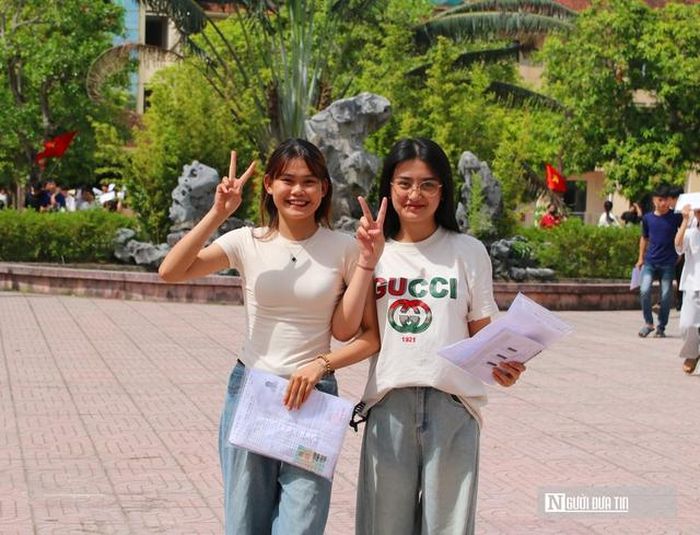 Nhiều em học sinh tự tin mình đạt điểm 8 trở lên môn tổ hợp.