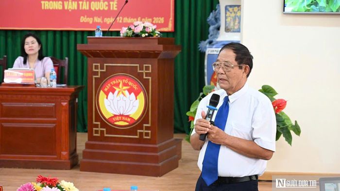 Luật gia, Luật sư Nguyễn Đức phát biểu tại hội nghị.