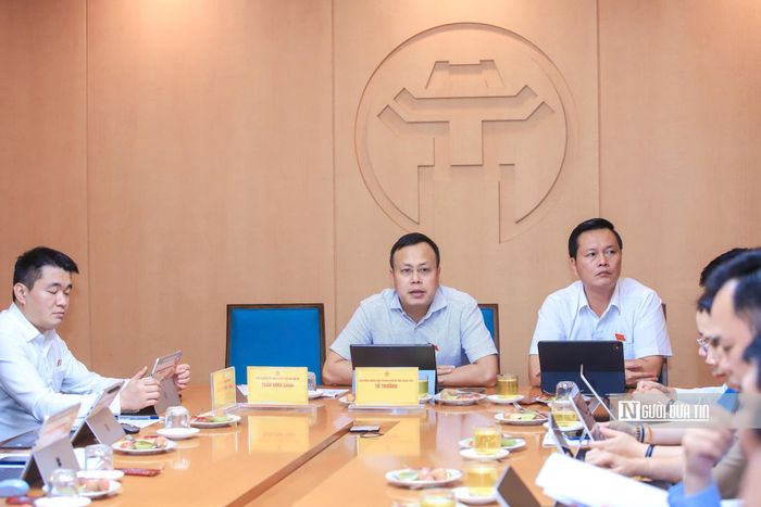 Quang cảnh phiên thảo luận tại tổ