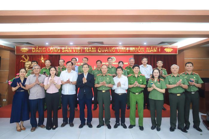 Các đại biểu tham dự hội nghị.