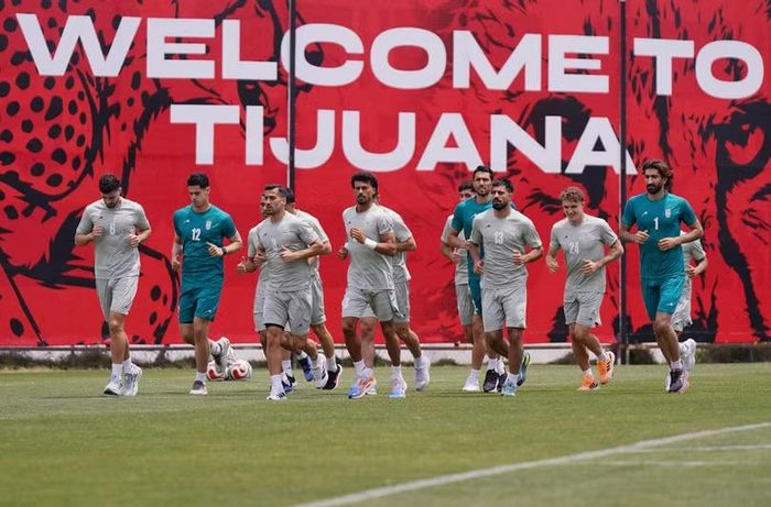 Các cầu thủ Iran trong buổi tập tại Centro Xoloitzcuintle, Tijuana, Mexico, ngày 11/6. Ảnh: Reuters.