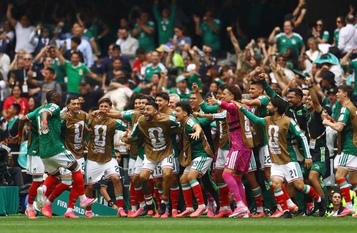 Mexico thắng 2-0. Ảnh: Reuters