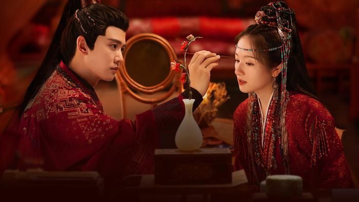 Bộ phim đưa người xem theo chân vị hoàng đế trẻ Tiêu Hoán phải che giấu thân phận, sống dưới thân phận hiệp khách Bạch Trì Phàm để tìm cách giành lại quyền lực từ phe ngoại thích. Trong hành trình ấy, chàng gặp nữ hiệp Lăng Thương Thương và cùng nhau phá nhiều vụ án, dần nảy sinh tình cảm. Những âm mưu triều đình, hiểu lầm gia tộc và lựa chọn giữa tình riêng với đại nghĩa khiến câu chuyện liên tục xuất hiện các nút thắt, giữ được sức hút từ đầu đến cuối.