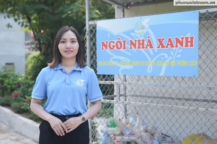Bà Lộc Thúy Hường, Phó Chủ tịch Ủy ban MTTQ Việt Nam xã, Chủ tịch Hội LHPN xã Đồng Đăng.