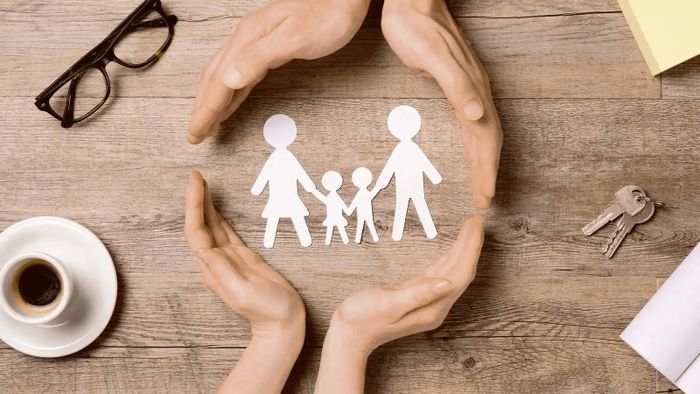 Khi mua bảo hiểm nhân thọ người tham gia sẽ phải chi trả 5 loại phí cơ bản
