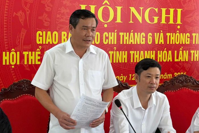 Đồng chí Phạm Văn Tuấn, Phó Trưởng ban Tuyên giáo và Dân vận Tỉnh ủy phát biểu tại hội nghị.