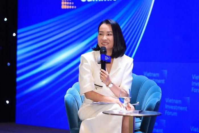 Bà Cao Thị Ngọc Quỳnh, Giám đốc Khối Khách hàng tổ chức, CTCP Chứng khoán VNDIRECT tại Vietnam Investment Forum 2026 - Summer Summit. Ảnh: BTC