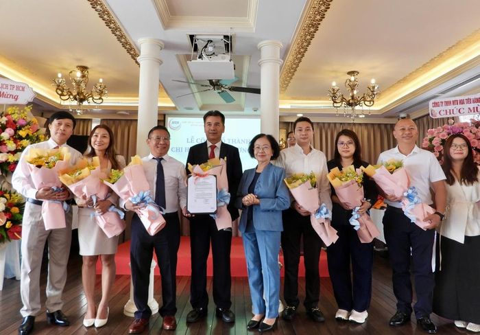 Ban Chấp hành lâm thời Chi hội Du lịch Đường thủy TP.HCM ra mắt.