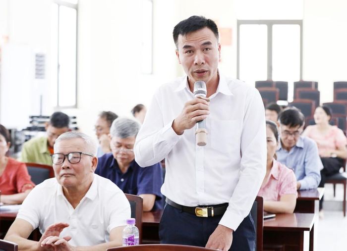  Cử tri Nguyễn Văn Hữu nêu kiến nghị về công tác sáp nhập thôn, tổ dân phố. 