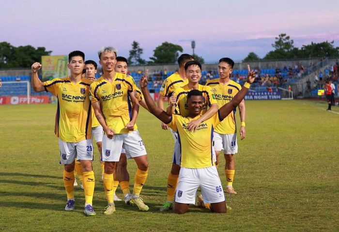  Bruno Cunha ăn mừng bàn thắng mở tỷ số trận đấu 