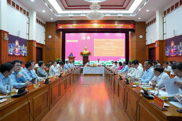 Các đại biểu dự lễ ký kết. Ảnh: THÀNH CÔNG