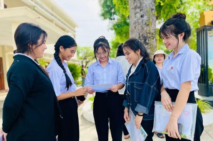 Học sinh Trường Phổ thông Dân tộc Nội trú THPT số 1 tỉnh Gia Lai tự tin tham gia kỳ thi. Ảnh: Trần Dung