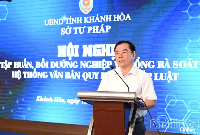 Ông Trần Văn Hiếu phát biểu khai mạc hội nghị.