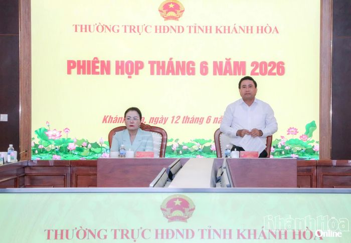 Đồng chí Lâm Đông phát biểu chỉ đạo tại phiên họp.