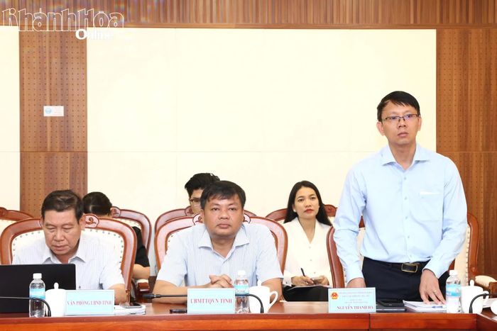 Đồng chí Nguyễn Thanh Hà phát biểu tại phiên họp.