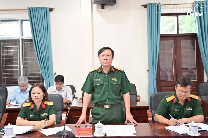 Đại tá Nguyễn Văn Ninh phát biểu tại buổi làm việc với Bộ Tư lệnh Vùng 4 Hải quân.